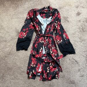 🌹 Floral Satin Robe 🌹